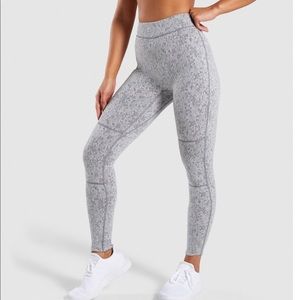 Gymshark Fleur leggings - like new!